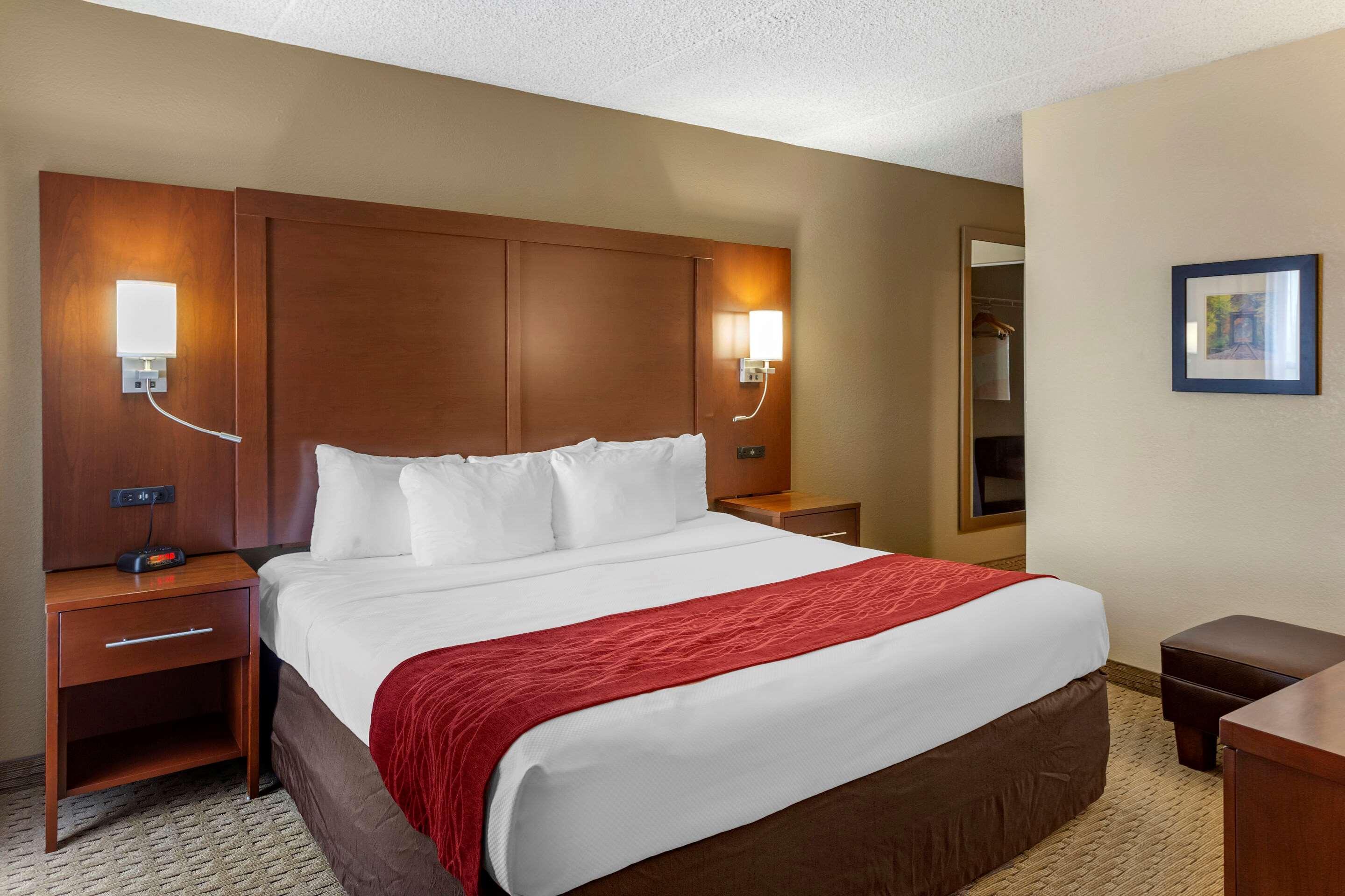 Comfort Inn & Suites Rochelle - Dekalb Exterior photo