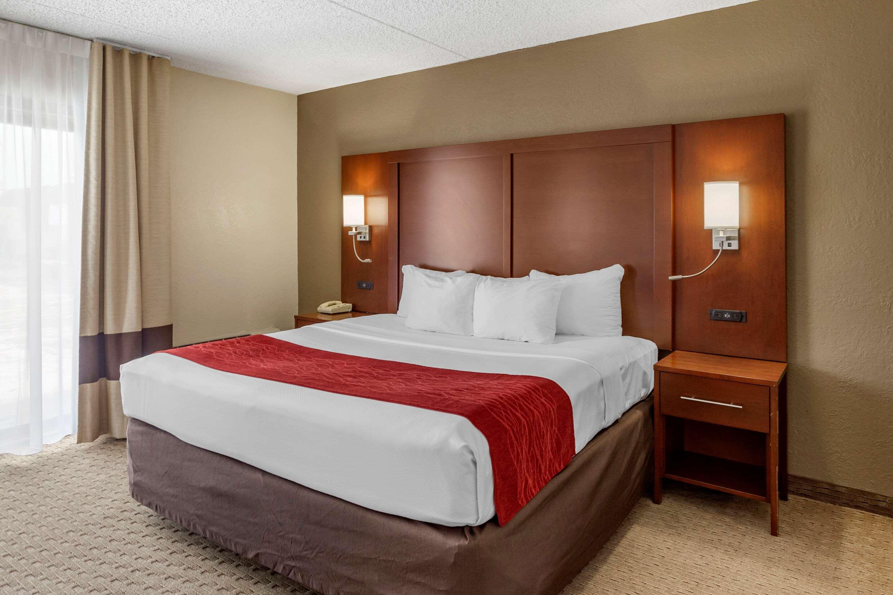 Comfort Inn & Suites Rochelle - Dekalb Exterior photo