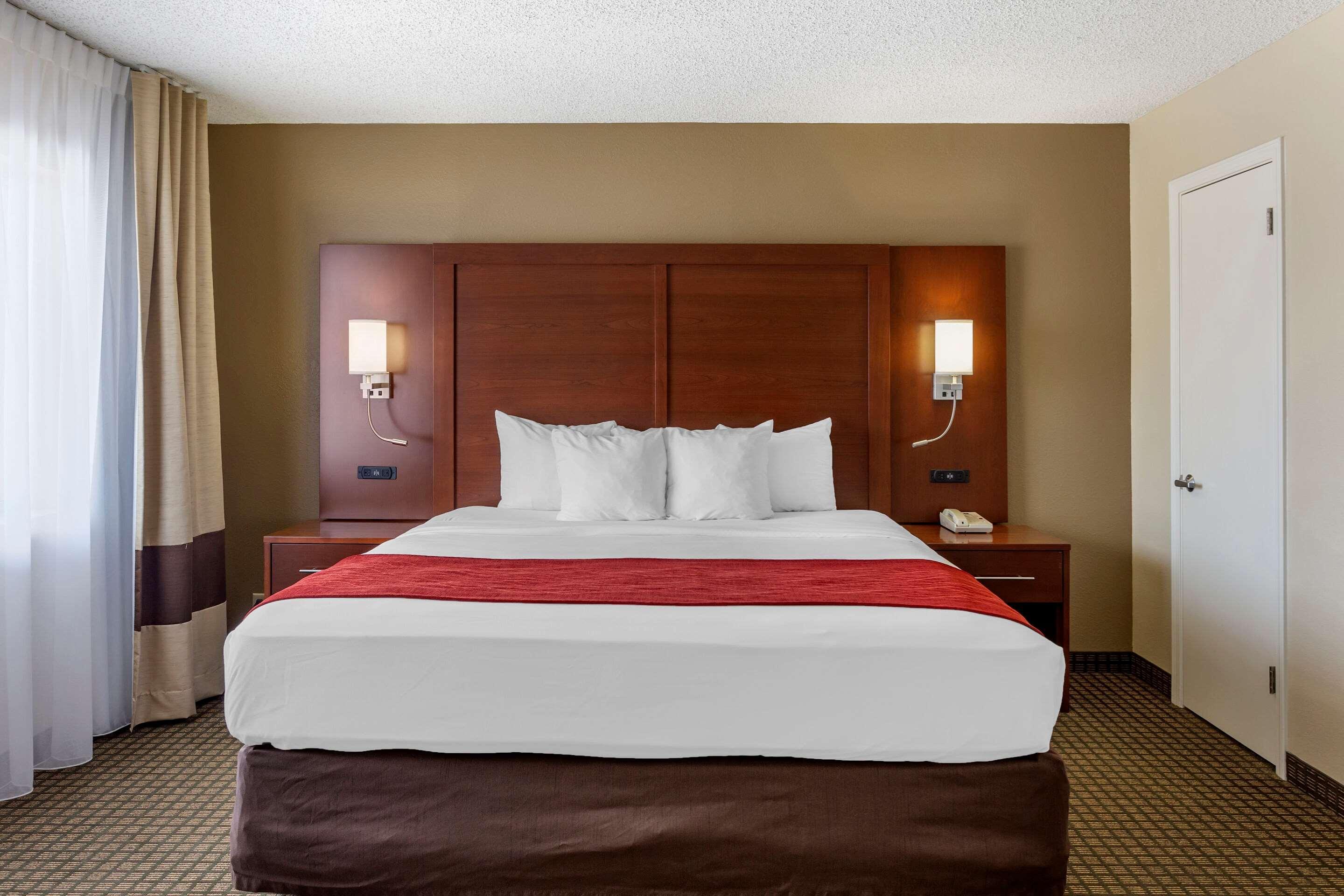 Comfort Inn & Suites Rochelle - Dekalb Exterior photo
